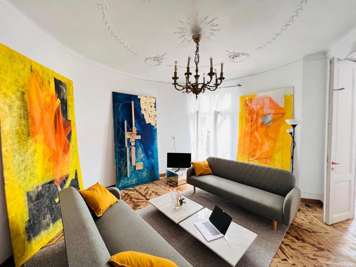Sada Art Gallery Apartment Бухарест Екстер'єр фото