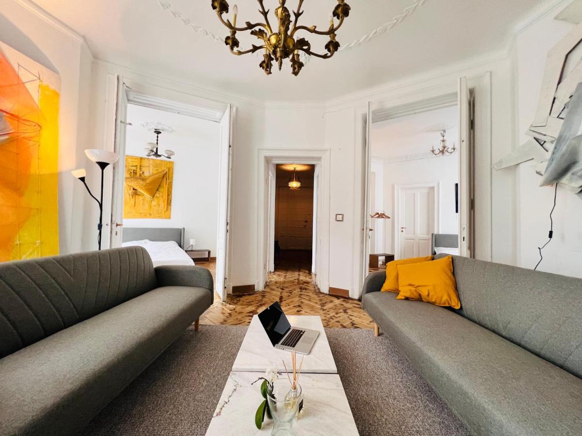 Sada Art Gallery Apartment Бухарест Екстер'єр фото