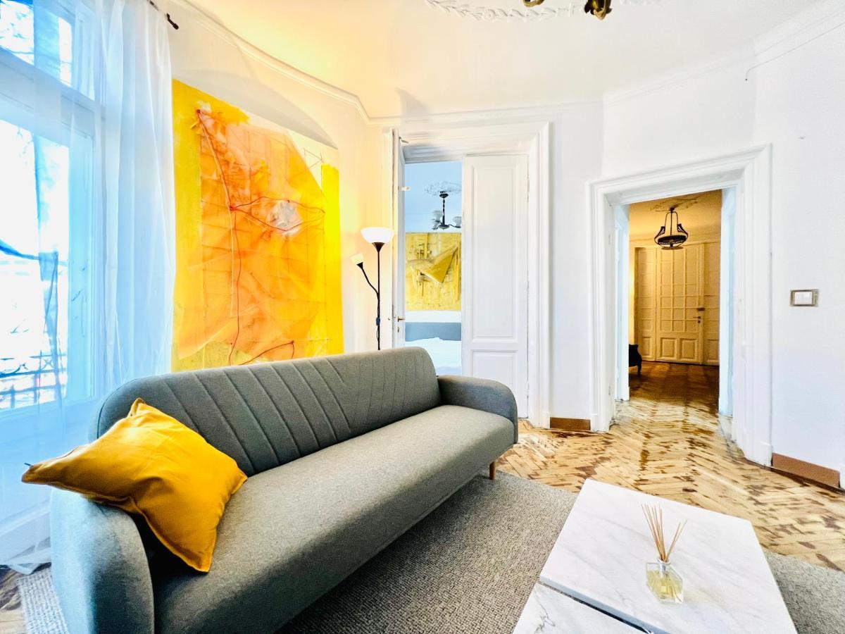Sada Art Gallery Apartment Бухарест Екстер'єр фото