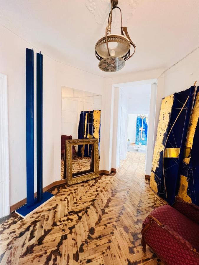 Sada Art Gallery Apartment Бухарест Екстер'єр фото
